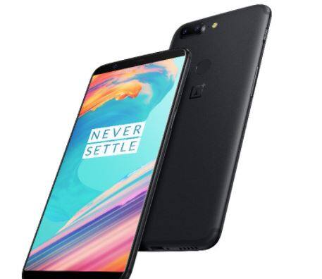 बेहतरीन कैमराः स्मार्टफोन का सबसे बड़ा हाई लाइट कैमरा होता है. वनप्लस 5T में कैमरा काफी शानदार दिया गया है. इसमें दिया गया पोट्रेट मोड तस्वीरों को बेहद अच्छी बनाता है.