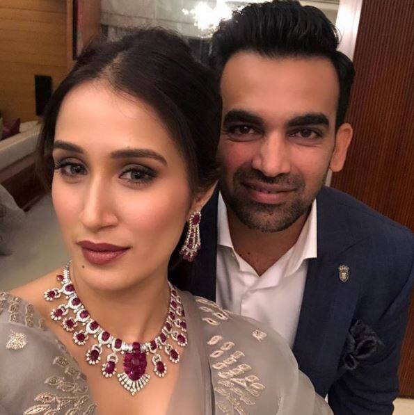 जहीर खान और सागरिका घटके की शादी की तस्वीरों से इन दिनों सोशल मीडिया गुलजार है. (तस्वीर: sagarikaghatge)