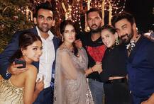 ज़हीर-सागरिका की शादी अटेंड नहीं कर पाए थे युवराज, अब साथ मिलकर की है शानदार पार्टी, देखें Pics