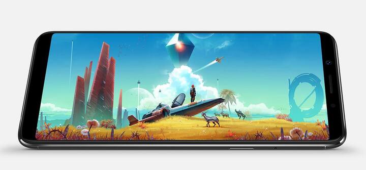 कनेक्टिविटी के लिए इस स्मार्टफोन में 4G+, 3G, 2G, डब्ल्यूएलएएन 2.4G,5 G, 3.5 एमएम ऑडियो जैक, ओटीजी, ब्लूटूथ 4.2, माइक्रो यूएसबी 2.0 एचएस, 3.5 एमएम ऑडियो जैक, वाईफाई, जीपीएस जैसी अन्य सुविधाएं शामिल हैं. डिवाइस के बैक साइड में एक फिंगरप्रिंट स्कैनर भी दिया गया है. OnePlus 5T की तरह यह हैंडसेट भी फोन अनलॉक करने के लिए फेस डिटेक्शन तकनीक के साथ आता है.