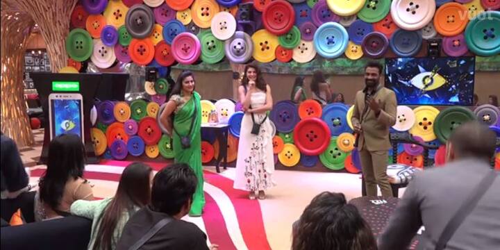 रेमो ने कहा कि 'जब आप इतनी अच्छी डांसर हैं तो आपके साथ काम करना तो बनता है ना.' इसके बाद सपना ने पूछा, आपके साथ? सपने में भी नहीं.' सपना को लगा कि ये मजाक है लेकिन इसके बाद रेमो ने कहा, 'ये सपना नहीं हकीकत है.' (Photo: Voot)