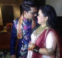 कुछ यूं हर्ष की बाहों में दुनिया को भूली भारती सिंह, देखें तस्वीरें