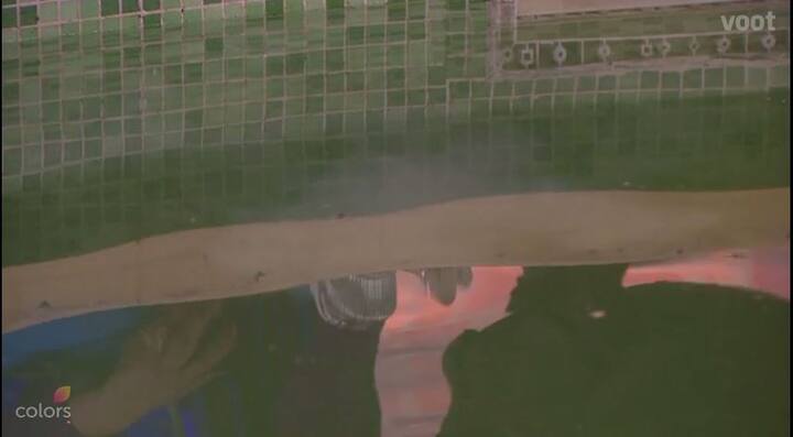 अर्शी भी इस बात पर सहमत हुई और कहा,