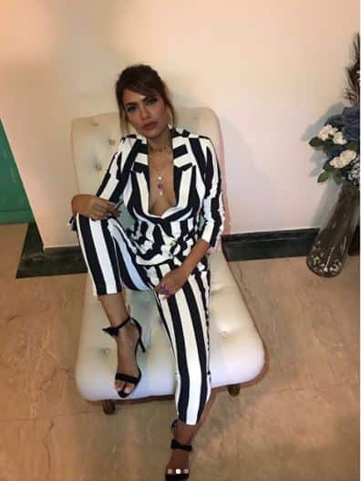 फिल्मों में फ्लॉप और सोशल मीडिया पर धमाकेदार तरीके से हिट ईशा की GQ वाले शूट की तस्वीरें आपको ज़रूर देखनी चाहिए. यहां से आगे देखें वो तस्वीरें-