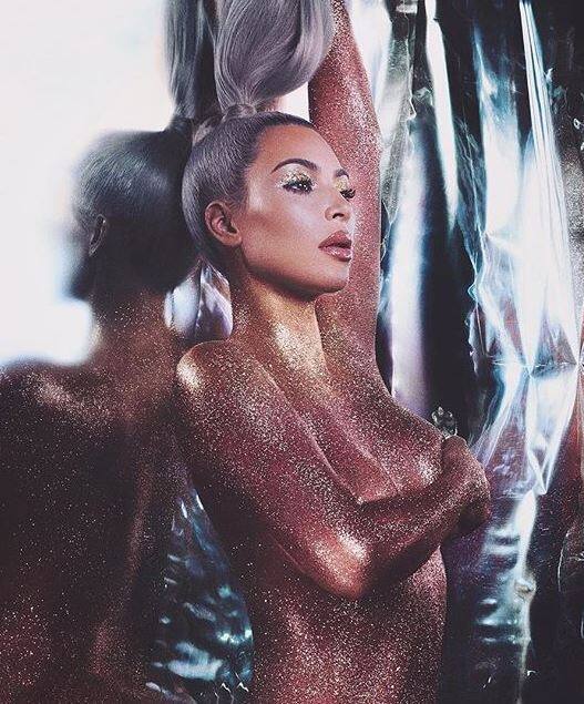 ब्रेक द इंटरनेट शूट इतना धमाकेदार था कि सच में इस शूट की तस्वीरों के लिए इंटरनेट ठहर सा गया था.