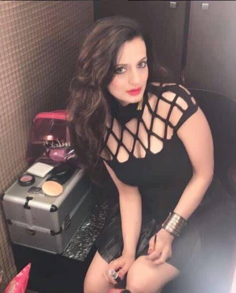 अमीषा पटेल ने सन 2000 में फिल्म 'कहो न प्यार है' से रितिक रोशन के साथ बॉलीवुड में कदम रखा था.