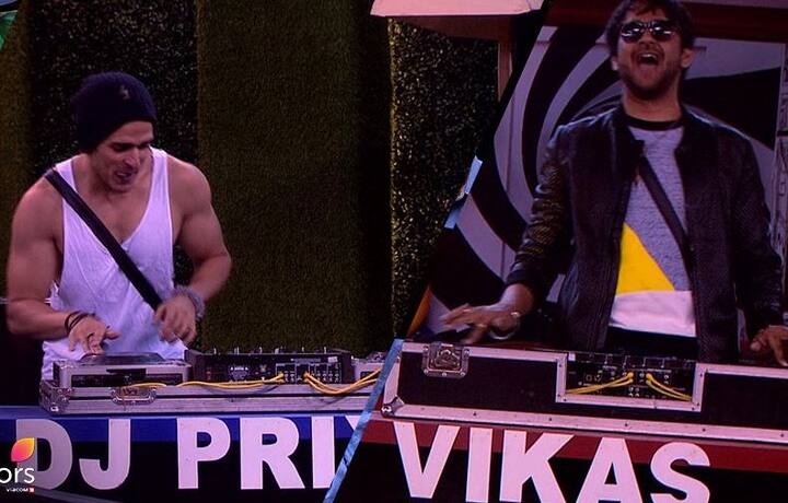  लग्जरी बजट टास्क के दौरान विकास गुप्ता और प्रियांक शर्मा को संचालक की जिम्मेदारी दी गई थी. इस टास्क में शिल्पा शिंदे की टीम ज्यादा समय तक टिके रहने में कामयाब रही थी और इसी वजह से इस टीम को जीत मिली.