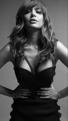 इंस्टाग्राम पर \'मछली\' बनीं ईशा गुप्ता, तस्वीरें वायरल हुईं