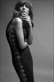 इंस्टाग्राम पर \'मछली\' बनीं ईशा गुप्ता, तस्वीरें वायरल हुईं