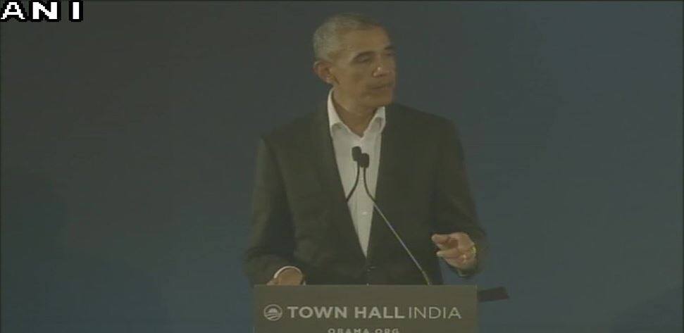 मोदी से बंद कमरे में कही थी धार्मिक सहिष्णुता की बात: ओबामा Barack Obama suggested Narendra Modi on religious tolerance in a close room meeting मोदी से बंद कमरे में कही थी धार्मिक सहिष्णुता की बात: ओबामा