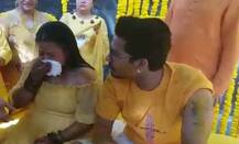 मेहंदी की रस्म में जमकर नाची तो हल्दी में भावुक हो रो पड़ी भारती, ये रहा वीडियो