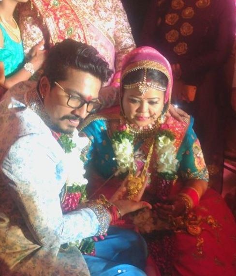 Bharti Singh ties the knot with Haarsh Limbachiyaa हमेशा के लिए एक दूसरे के हुए भारती-हर्ष, शादी का Inside वीडियो आया बाहर