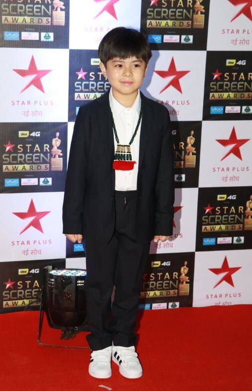 सलमान के साथ फिल्म ट्यूबलाइट में काम कर चुके माटिन रे टंगू भी इस अवॉर्ड नाइट में पहुंचे.