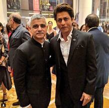 अंबानी की ग्रैंड पार्टी में शाहरुख, कैटरीना, आलिया समेत कई बड़े सितारे पहुंचे, देखें तस्वीरें