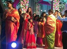 कजिन की शादी में मां वृंदा राय और बेटी आराध्या संग पहुंची ऐश्वर्या राय बच्चन, देखें तस्वीरें |