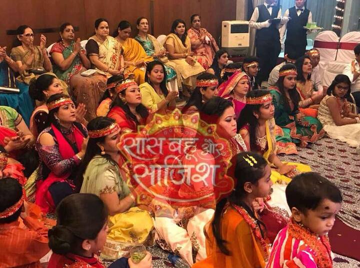 माता की चौंकी के दौरान भारती और उनके मेहमान.