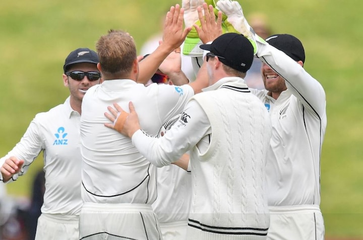 New Zealand Beat West Indies NZvsWI: बल्लेबाज़ों के बाद गेंदबाज़ों के कमाल से न्यूज़ीलैंड ने पारी और 67 रनों से जीता मैच