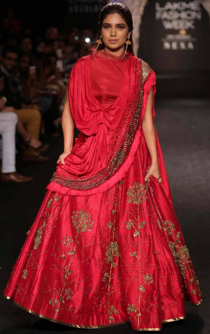  भूमि ने कहा कि उन्हें एक अच्छी कहानी को मना करने का कोई कारण नजर नहीं आता. एक मुबंई की लड़की के लिए छोटे शहरों की लड़की का किरदार निभाना बहुत ही चुनौतीपूर्ण होता है.