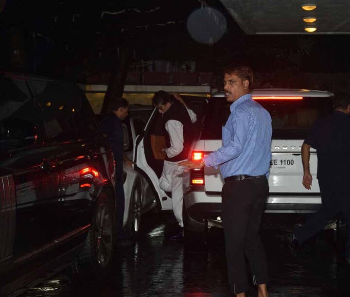 कल जैसे ही बिग बी को ये दुखद खबर मिली वो पूरे परिवार के साथ उनके परिवार को सांत्वना देने पहुंचे.