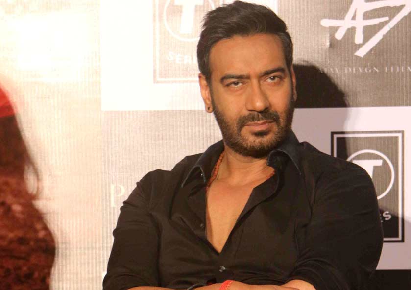 कभी बच्चन परिवार के बंगले के पास वाले चौराहे पर खूब स्टंट दिखाते थे Ajay Devgan, बना रखा था नुक्कड़ गैंग