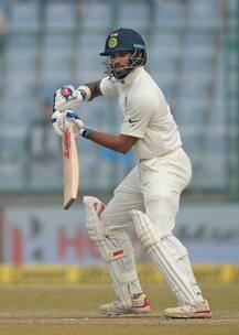 LUNCH INDvsSL: 2 विकेट गंवाकर टीम इंडिया की बढ़त 200 रनों के पार