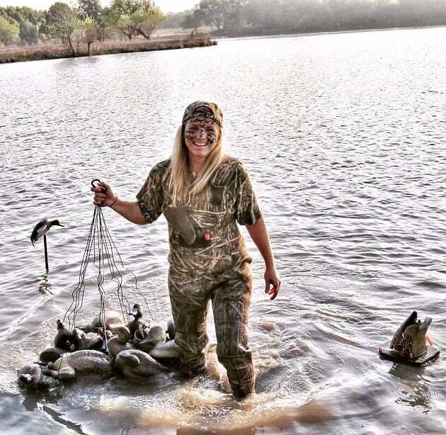 इंस्टा पर उनके साढ़े बारह हज़ार के अधिक फॉलोअर्स हैं.