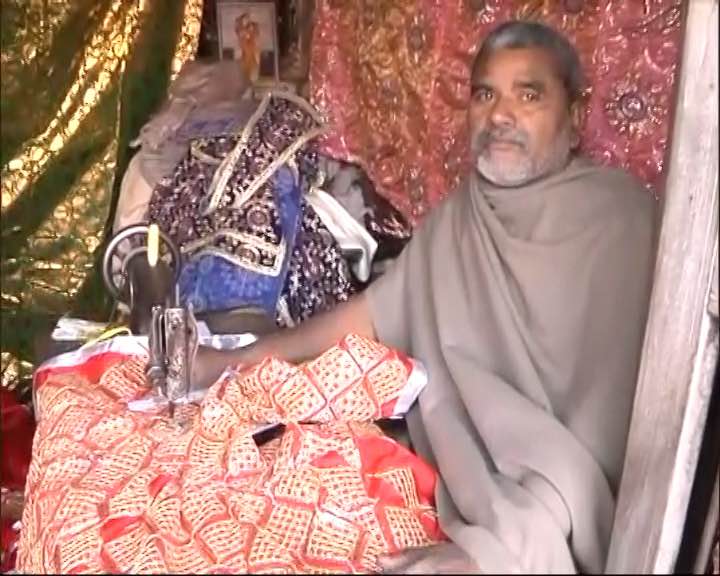 हिंदू या मुसलमान, कौन बनाता है भगवान रामलला के कपड़े, यहां जानें सच्चाई