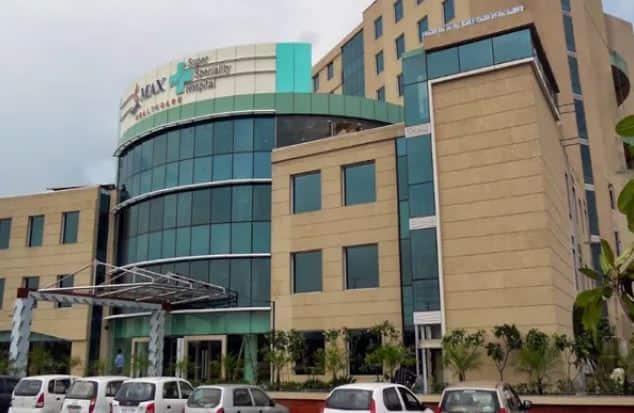 premature Baby wrongly declared dead by max hospital passes away दिल्ली: मैक्स ने जिसे मृत बताया उस नवजात की दूसरे अस्पताल में मौत