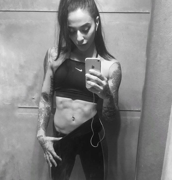 इस बार सुर्खियों में आने की वजह उनकी ये तस्वीरें हैं जो इन दिनों इंटरनेट पर खूब वायरल हो रही हैं.