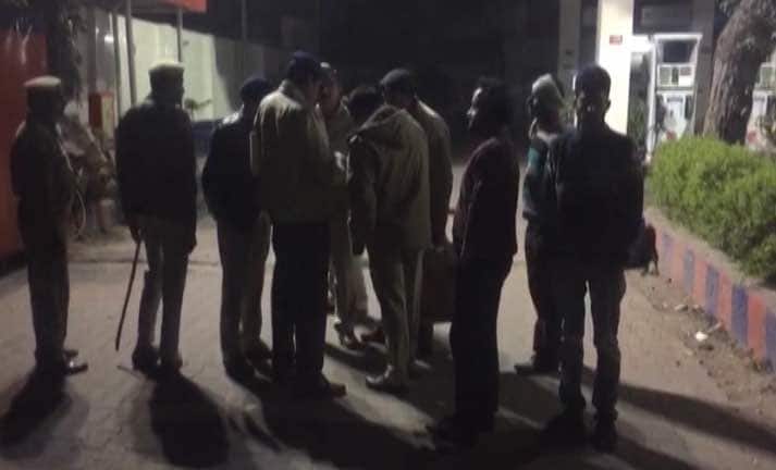 गुरुग्राम में गाली-गलौज का विरोध करने पर युवक की ईंट से पीट-पीटकर हत्या Gurugram: young man Beaten by brick, dead गुरुग्राम में गाली-गलौज का विरोध करने पर युवक की ईंट से पीट-पीटकर हत्या