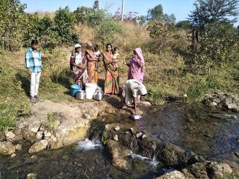 गुजरात मॉडल : सरदार सरोवर डैम के विस्थापितों के लिए लगी पानी की टंकी 17 साल से खाली गुजरात मॉडल : सरदार सरोवर डैम के विस्थापितों के लिए लगी पानी की टंकी 17 साल से खाली