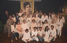 Photos: रानी  से लेकर रेखा तक, शशि कूपर की प्रेयर मीट में पहुंचे बॉलीवुड के बड़े सितारे 