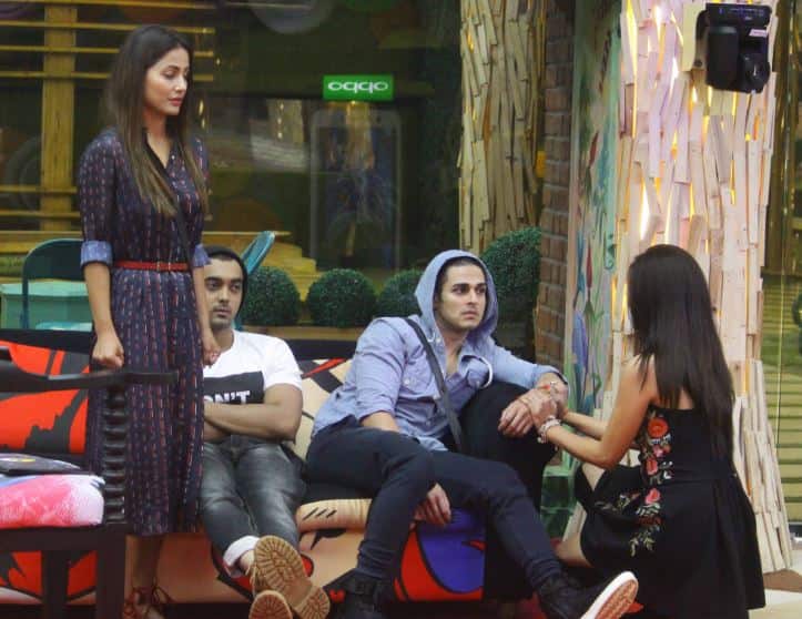Bigg Boss 11:Divya Agarwal ‘s words move priyank sharma to tears Bigg Boss के घर पहुंची प्रियांक की गर्लफ्रेंड दिव्या, कहा-तुमने सब बर्बाद कर दिया