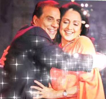 फिल्मी करियर की कामयाबी के साथ ही धर्मेंद्र की जिंदगी में कुछ ऐसा भी हुआ जिसने उनकी जिंदगी बदल दी और ये था इश्क! फिल्म 'सीता और गीता' की शूटिंग के दौरान धर्मेन्द्र और हेमा मालिनी का प्यार परवान चढ़ा.