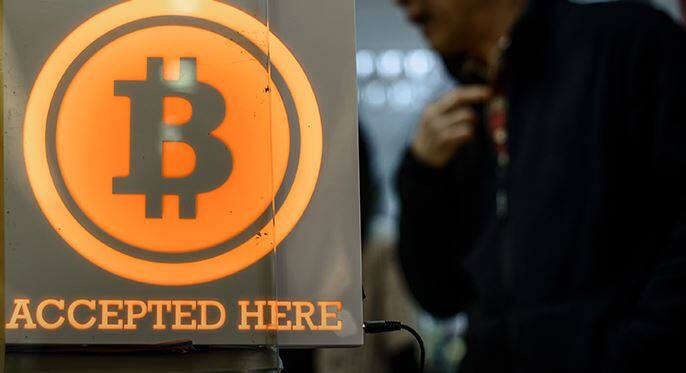 6. इस करेंसी को किसी भी सेंट्रल एजेंसी द्वारा नियंत्रित नही किया जाता है इसलिए किसी ग्राहक का पैसा डूबने या विवाद को हल करने के लिए कोई भी व्यवस्था नही है.