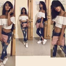 देखें, \'ये रिश्ता क्या कहलाता है\' की नायरा की आग लगाती इंस्टा तस्वीरें