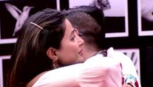 Bigg Boss 11: हिना खान ने पहली बार किया अपनी मोहब्बत का इजहार