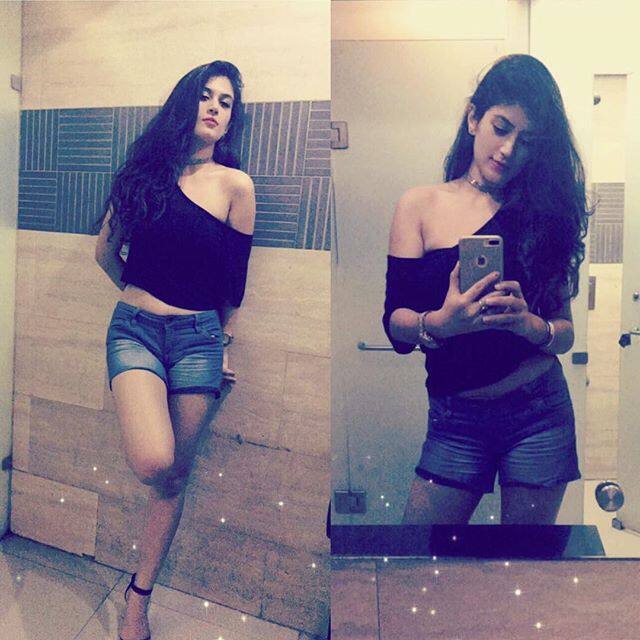 एक तरफ तो वे सोशल मीडिया के सहारे अपना ध्यान शो से बाहर होने से कहीं दूर ले जा रही हैं.