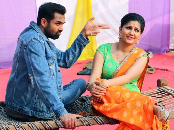 कल शूटिंग के दौरान इन दोनों की कुछ इस कूल अंदाज में क्लिक किया गया