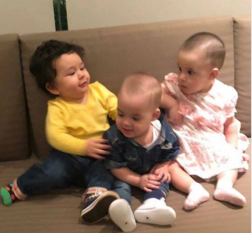 पार्टी में तैमूर, करण जौहर के बच्चों यश और रूही के साथ खेलते नजर आ रहे हैं.