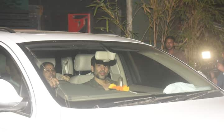 आदिरा के जन्मदिन में तुषार कपूर भी अपने बेटे के साथ पहुंचे.