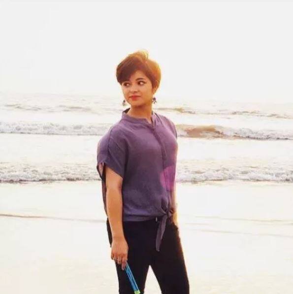 ज़ायरा ने लिखा, “सर, मैं आपकी इज्जत करती हूं लेकिन मैं आपसे सहमत नहीं हूं. मैं आपसे अनुरोध करती हूं कि इस तरह की चीज के साथ मुझे न जोड़ें. महिलाएं हिजाब में भी खूबसूरत और आजाद हैं. इस पेंटिंग में जो तस्वीर है उसकी कहानी मुझसे दूर-दूर तक मेल नहीं खाती.” बता दें कि जायरा के इस ट्वीट के बाद गोयल ने अपनी सफाई पेश की थी.