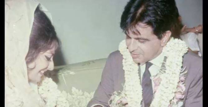 दिलीप कुमार ऐसे ही काम की तलाश में भटकते हुए एक दिन एक पुराने जानकार से टकरा गए. वो सज्जन उनके पुराने परिवारिक मित्र डॉक्टर मथानी थे. बातों-बातों में दिलीप ने उनको बताया कि वो नौकरी खोज रहे है. उन सज्जन ने दिलीप से कहा की फिलहाल तो उनकी जानकारी में कोई नौकरी नहीं. उसी समय वो बॉम्बे टाकीज की मालकिन देविका रानी से मिलने जा रहे थे. उन्होंने दिलीप से कहा अगर तुम खाली हो तो चलो क्या पता कोई काम मिल जाये. दिलीप कुमार उनके साथ हो लिए. देविका रानी ने उन्हें काम पर रख लिया. तय हुआ कि उन्हें 1250 रुपये महीना पगार मिलेगी. उस जमाने में ये बड़ी रकम हुआ करती थी. दिलीप कुमार को पहले यकीन ही नहीं हुआ. उन्होंने डॉक्टर मथानी से तसदीक की तो उन्होंने बताया कि उन्हें कोई गलतफहमी नहीं हुई है उन्हें इतनी ही सैलरी मिलेगी.