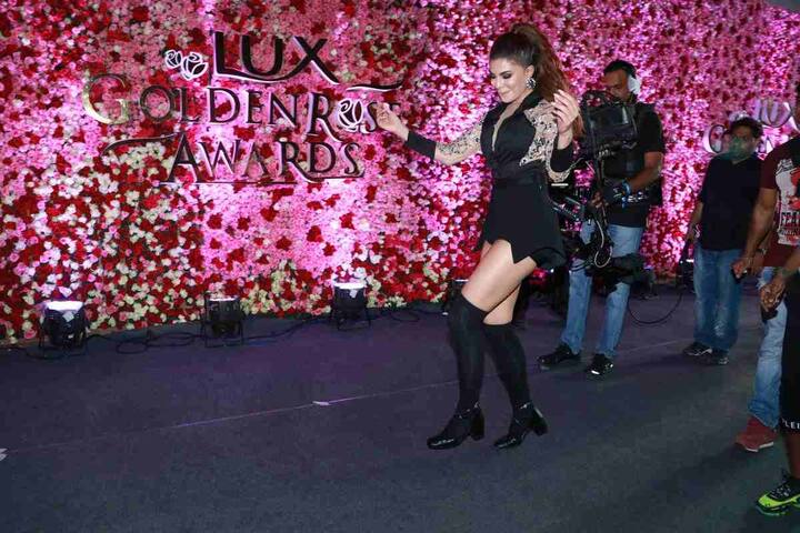 आपको बता दें कि हाल ही में आई उनकी फिल्म जुड़वा- 2 ने बॉक्स ऑफिस पर धमाल मचा दिया था.