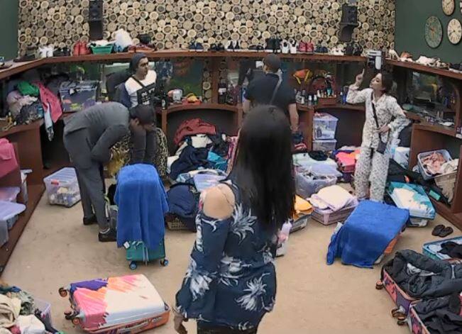 मीडिया रिपोर्ट्स में दावा किया जा रहा है कि हिना खान के वकील विकास गुप्ता के खिलाफ इस शब्द का इस्तेमाल करने के लिए केस कर सकते हैं.