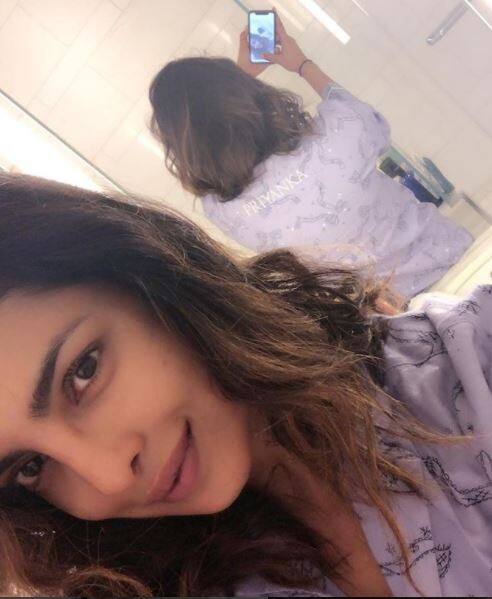 प्रियंका ने फिल्म फैशन में बेहतरीन अदाकारी के लिए राष्ट्रीय पुरस्कार जीता था. बाद में उन्हें पद्मश्री भी मिला है. उन्होंने पांच बार फिल्मफेयर अवॉर्ड जीता है. क्वांटिको के लिए भी प्रियंका ने पहला दक्षिण-एशिया पाप्युलर च्वाइस अवॉर्ड जीता है.