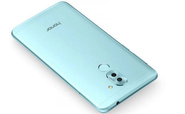 हुआवे की सब-ब्रांड ऑनर के ये दोनों ही स्मार्टफोन डिस्काउंट कीमत पर एमेजन इंडिया से खरीदे जा सकते हैं. एमेजन ऑनर 6X पर 2000 रुपये की छूट दे रहा है. वहीं ऑनर 8 Pro 4000 रुपये के डिस्काउंट पर उपलब्ध है. 