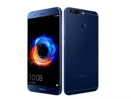 ऑनर 8 Pro में 5.7 इंच की स्क्रीन दी गई जिसकी रिजॉल्यूशन 1440×2560 पिक्सल है. इसमें किरिन 960 प्रोसेसर और 6 जीबी की रैम दी गई है.