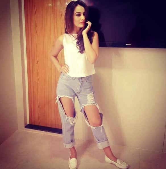 वहीं इससे जुड़ रही नई अदाकारा सुरभि ज्योति का जन्म पंजाब के जालांधर में हुआ था. सुरभि ने लोकल थिएटर और फिल्मों से अपने करियर की शुरुआत की थी.