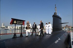 कलवरी पनडुब्बी को मोदी ने किया नौसेना में शामिल, कहा बढ़ाएगी नौसेना की ताकत